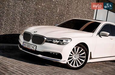 Седан BMW 7 Series 2016 в 