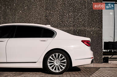 Седан BMW 7 Series 2016 в 