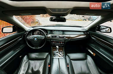 Седан BMW 7 Series 2011 в Кременчуці