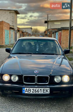 Седан BMW 7 Series 1993 в Виннице