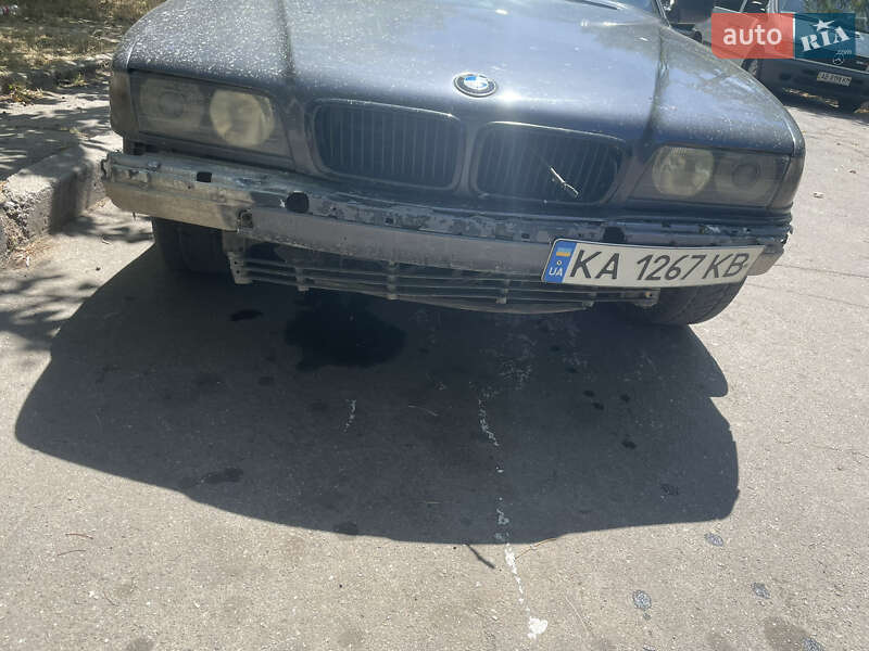 Седан BMW 7 Series 1994 в Виннице