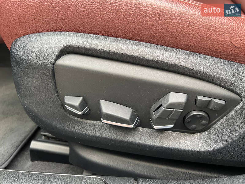 Седан BMW 7 Series 2015 в Львове