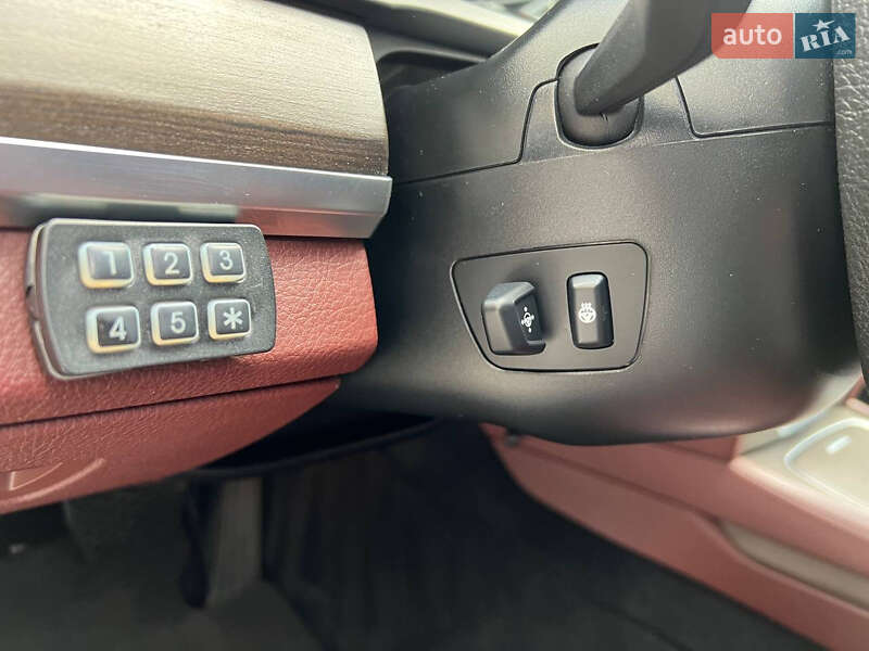 Седан BMW 7 Series 2015 в Львове