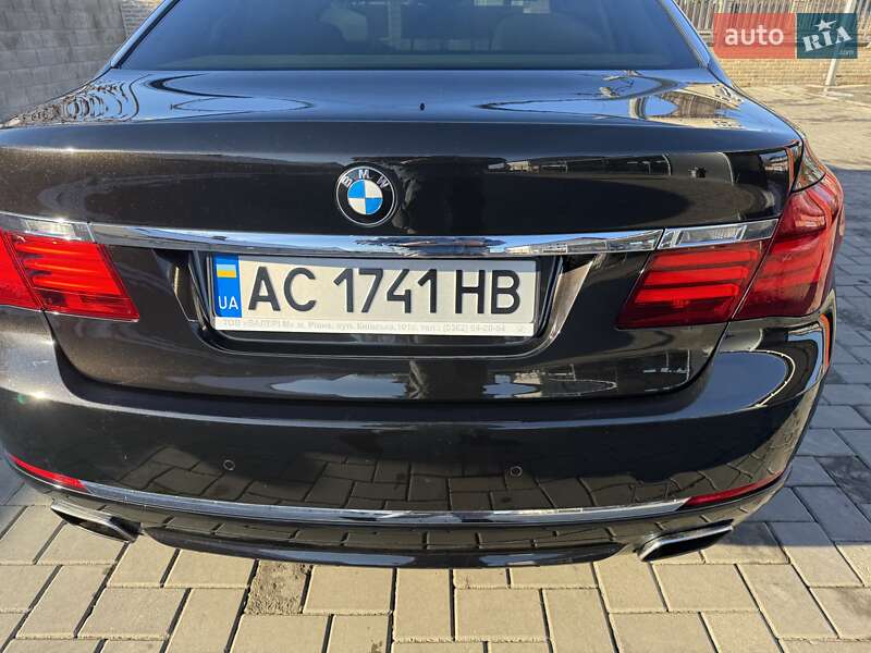 Седан BMW 7 Series 2014 в Черновцах