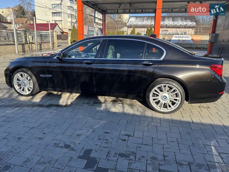 Седан BMW 7 Series 2014 в Черновцах