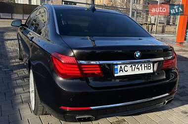Седан BMW 7 Series 2014 в Черновцах