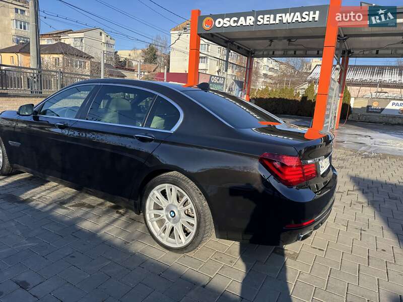 Седан BMW 7 Series 2014 в Черновцах