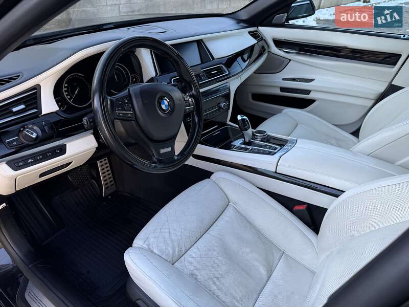 Седан BMW 7 Series 2014 в Черновцах