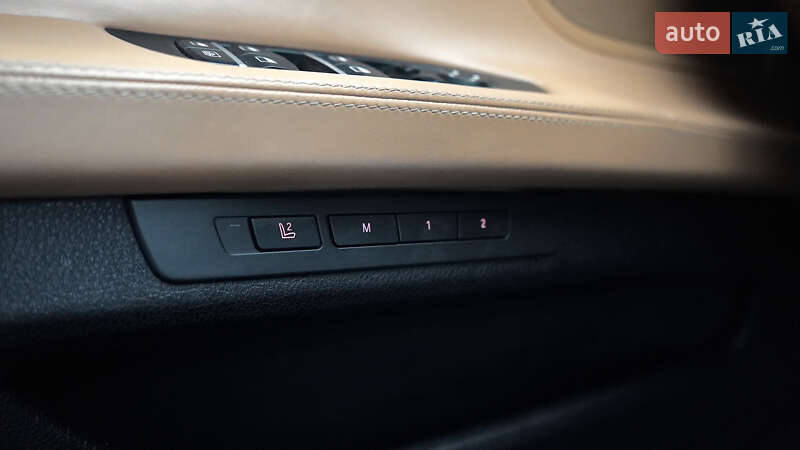 Седан BMW 7 Series 2014 в Львові