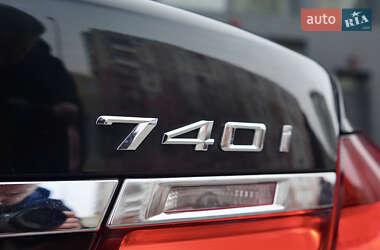 Седан BMW 7 Series 2014 в 