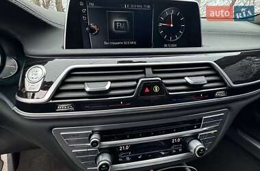 Седан BMW 7 Series 2016 в 