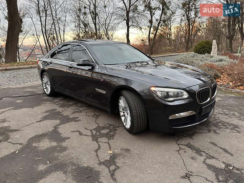 Седан BMW 7 Series 2014 в Львові