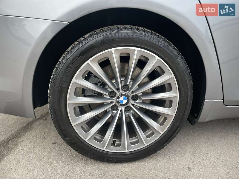Седан BMW 7 Series 2010 в Ровно