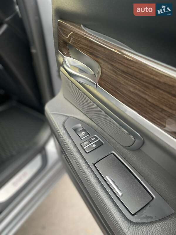 Седан BMW 7 Series 2010 в Ровно