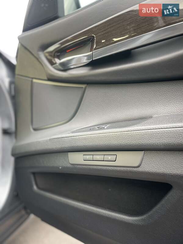 Седан BMW 7 Series 2010 в Ровно
