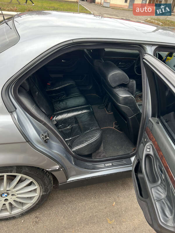 Седан BMW 7 Series 1995 в Дніпрі
