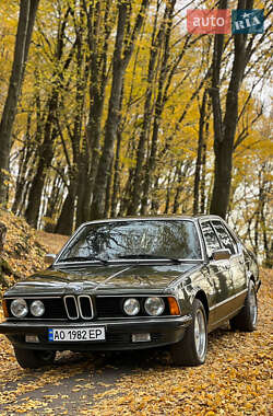 Седан BMW 7 Series 1982 в Хусті