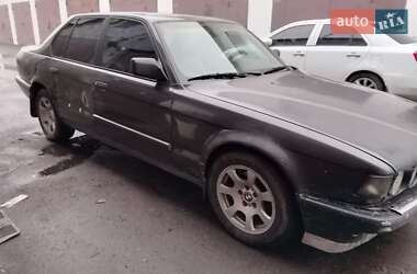 Седан BMW 7 Series 1992 в Києві