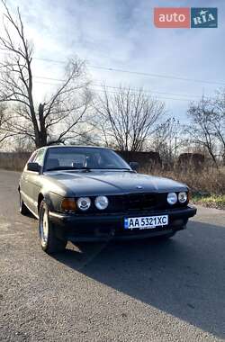 Седан BMW 7 Series 1990 в Черкасах