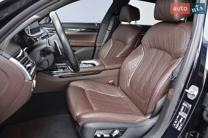 Седан BMW 7 Series 2021 в Киеве