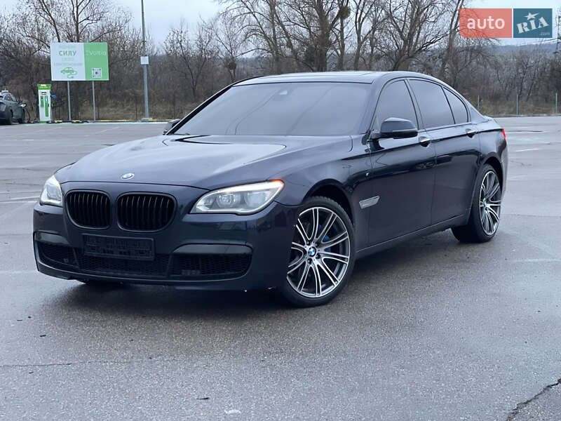 Седан BMW 7 Series 2015 в Киеве