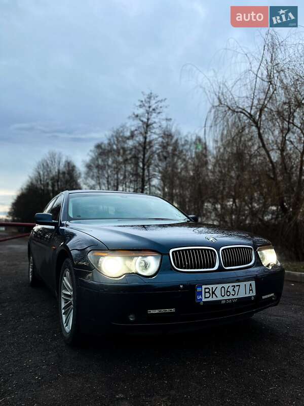 Седан BMW 7 Series 2003 в Дубні