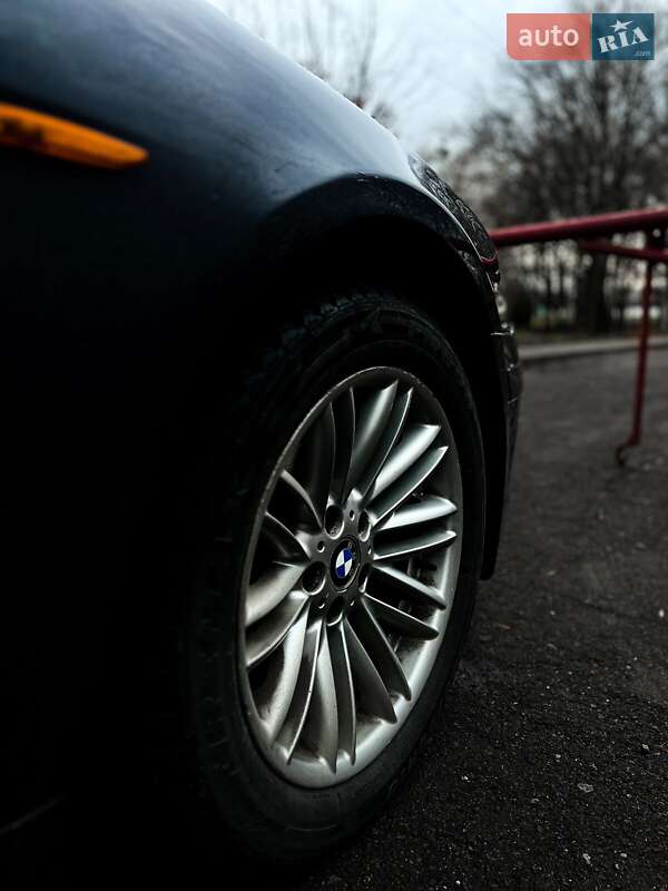 Седан BMW 7 Series 2003 в Дубні