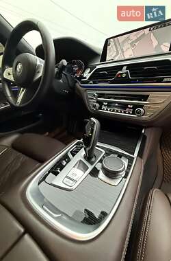 Седан BMW 7 Series 2022 в 
