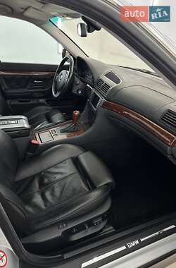 Седан BMW 7 Series 2001 в 