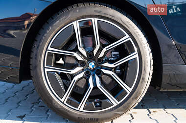 Седан BMW 7 Series 2024 в 