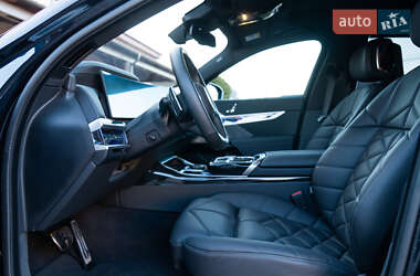 Седан BMW 7 Series 2024 в 