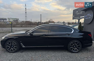 Седан BMW 7 Series 2017 в Мукачево