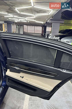 Седан BMW 7 Series 2012 в 