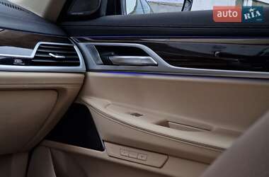 Седан BMW 7 Series 2019 в 