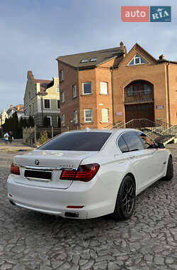 Седан BMW 7 Series 2010 в 