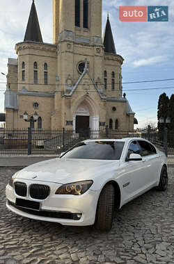 Седан BMW 7 Series 2010 в 