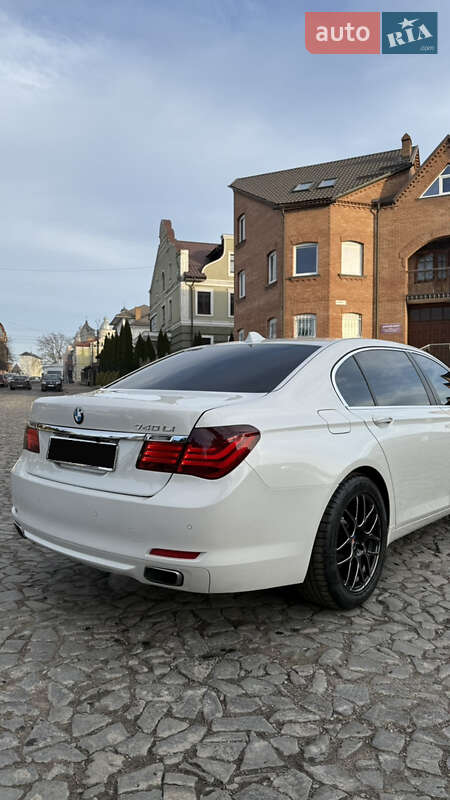 Седан BMW 7 Series 2010 в Луцке