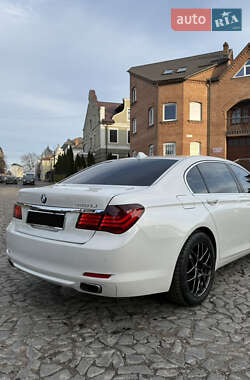 Седан BMW 7 Series 2010 в 