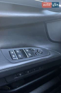 Седан BMW 7 Series 2010 в 
