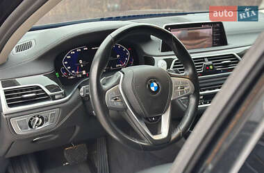 Седан BMW 7 Series 2019 в 