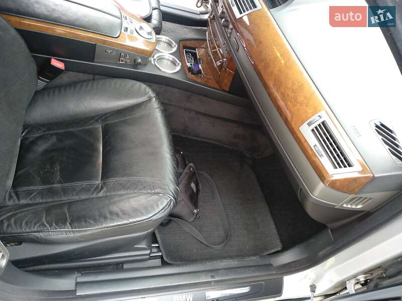 Седан BMW 7 Series 2004 в Херсоні