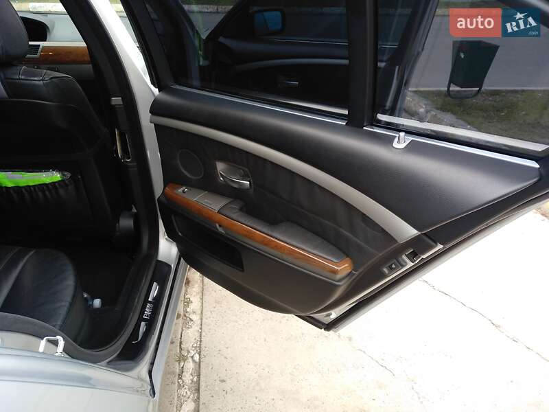 Седан BMW 7 Series 2004 в Херсоні
