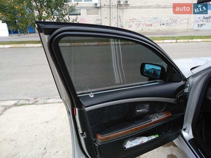 Седан BMW 7 Series 2004 в Херсоні