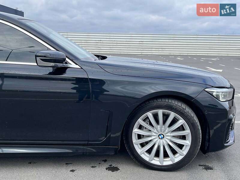 Седан BMW 7 Series 2018 в Львові