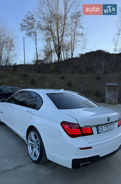 Седан BMW 7 Series 2013 в Чернівцях