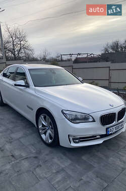 Седан BMW 7 Series 2014 в Мукачево