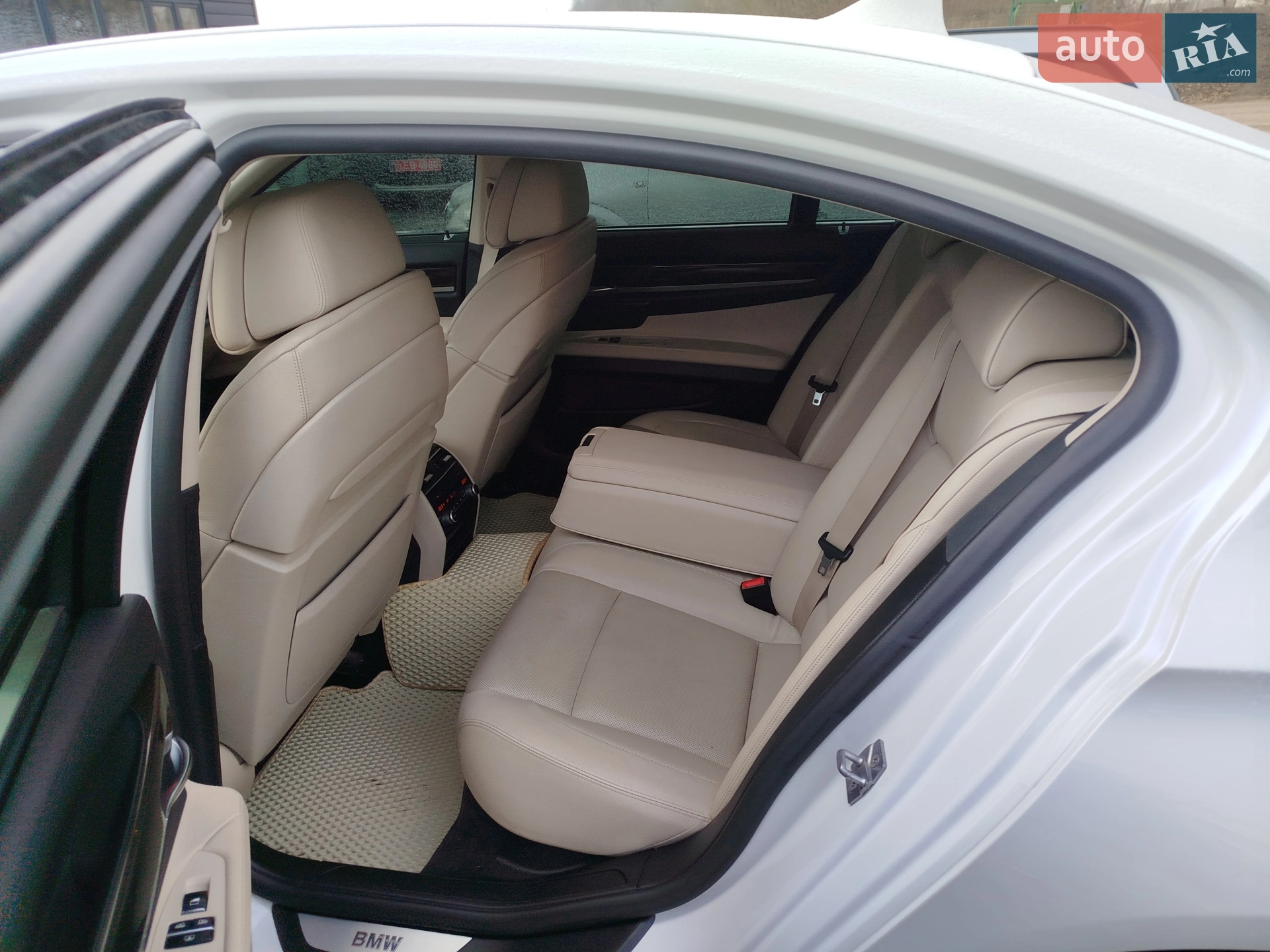2011 BMW 7er - мініатюра 15