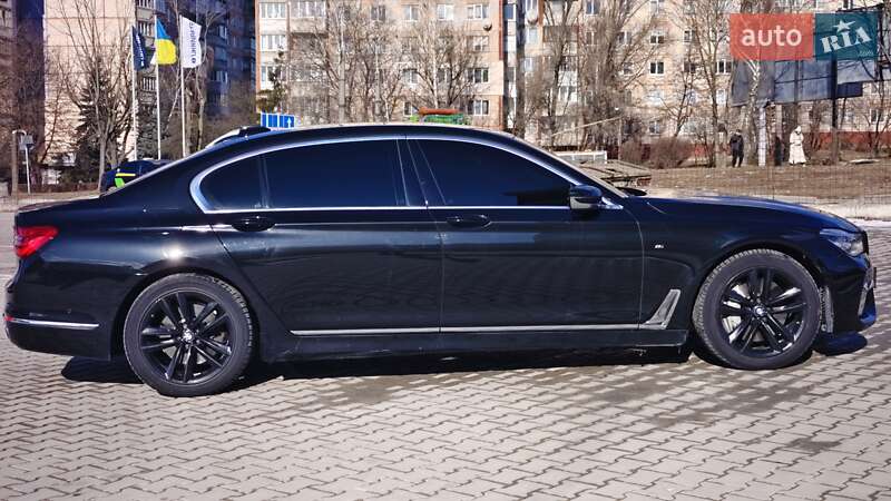 Седан BMW 7 Series 2016 в Тернополе