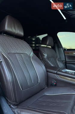 Седан BMW 7 Series 2016 в 