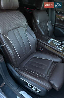 Седан BMW 7 Series 2016 в 